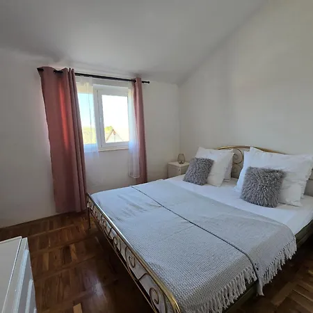 Kuca Za Odmor Rajcic Holiday home Unesic