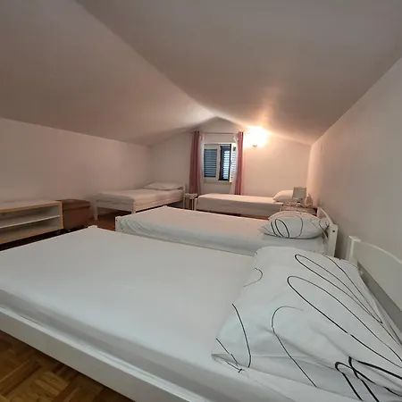 Holiday home Kuca Za Odmor Rajcic *