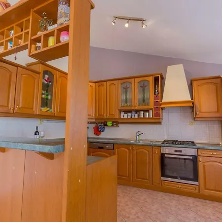 Holiday home Kuca Za Odmor Rajcic *